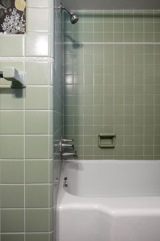 633 W Twelfth Street, Traverse City, MI 49684