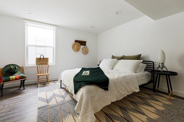 633 W Twelfth Street, Traverse City, MI 49684