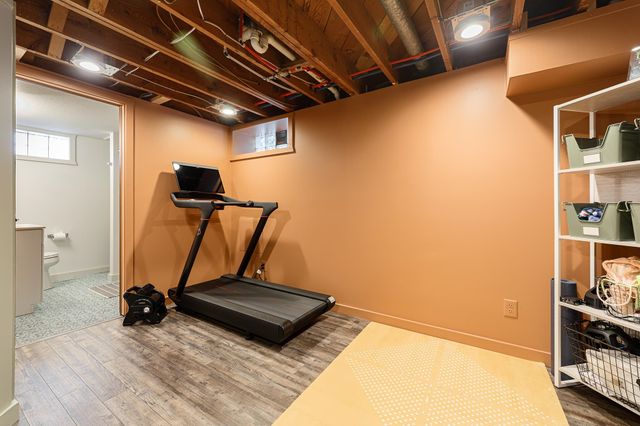 633 W Twelfth Street, Traverse City, MI 49684