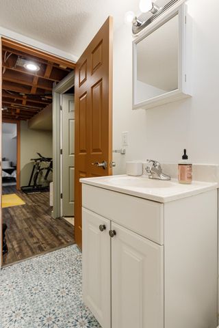 633 W Twelfth Street, Traverse City, MI 49684