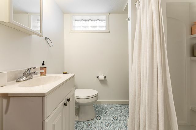 633 W Twelfth Street, Traverse City, MI 49684