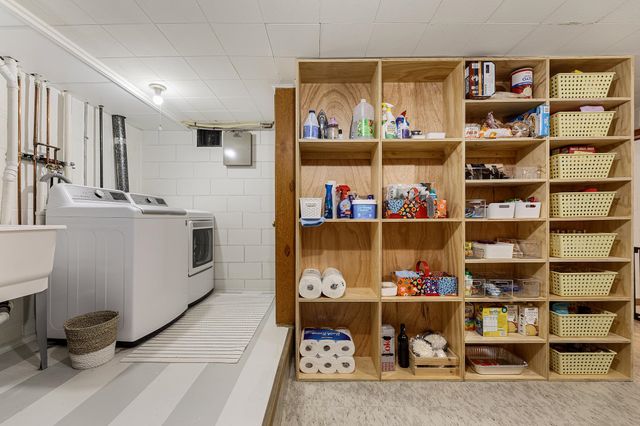 633 W Twelfth Street, Traverse City, MI 49684