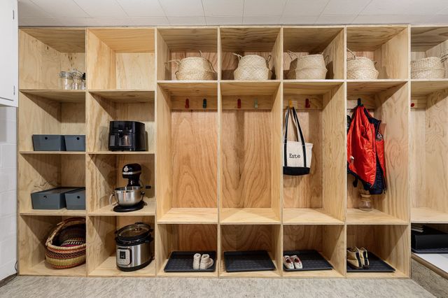 633 W Twelfth Street, Traverse City, MI 49684