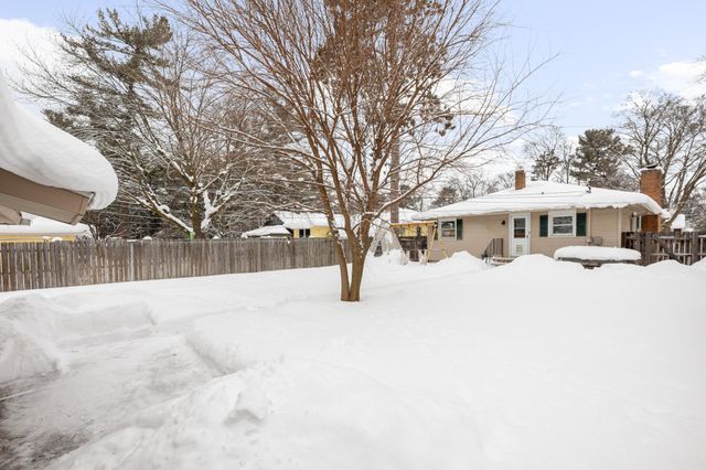 633 W Twelfth Street, Traverse City, MI 49684