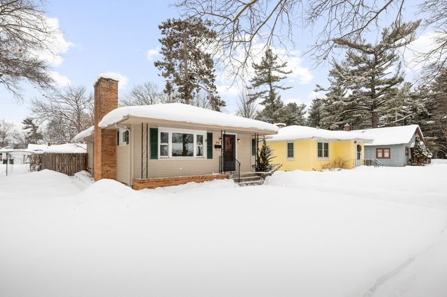 633 W Twelfth Street, Traverse City, MI 49684