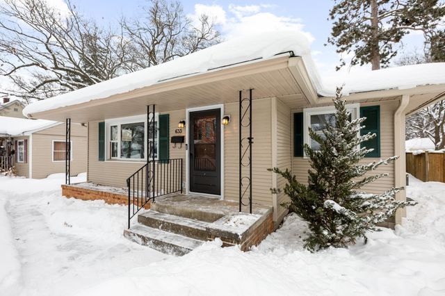 633 W Twelfth Street, Traverse City, MI 49684