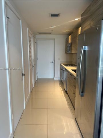 121 NE 34 St 2215, Miami, FL 33137