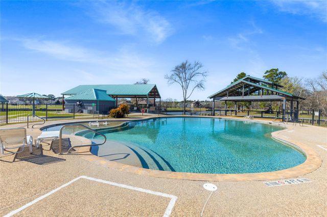 138 N Forest Drive, Huntsville, TX 77340