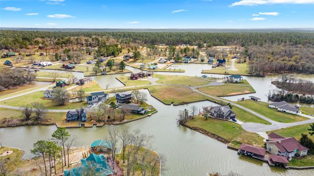 138 N Forest Drive, Huntsville, TX 77340