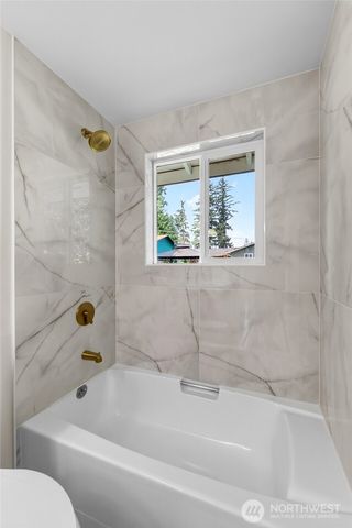 3035 18th Street SE, Auburn, WA 98092