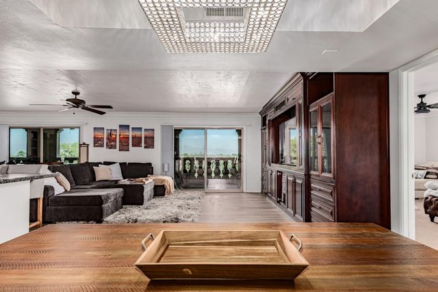 7970 E Camelback Road 507, Scottsdale, AZ 85251