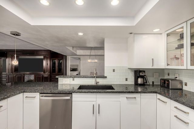 7970 E Camelback Road 507, Scottsdale, AZ 85251