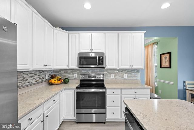 182 SPARKLING BROOK RD, Ranson, WV 25438