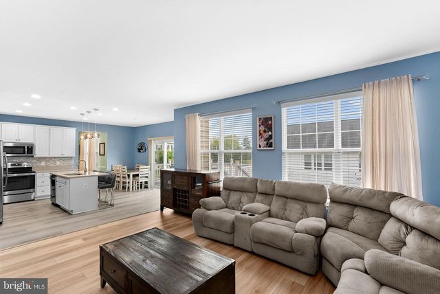 182 SPARKLING BROOK RD, Ranson, WV 25438