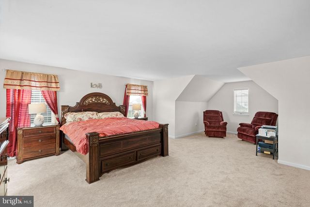 182 SPARKLING BROOK RD, Ranson, WV 25438
