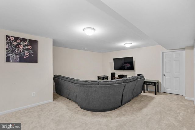 182 SPARKLING BROOK RD, Ranson, WV 25438