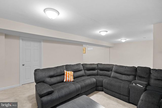 182 SPARKLING BROOK RD, Ranson, WV 25438