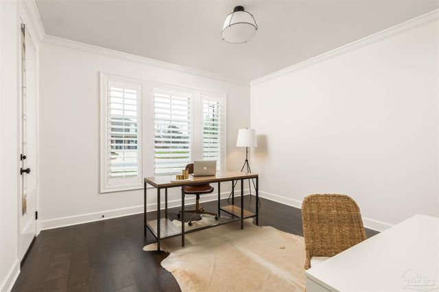 5677 Highland Lake Dr, Milton, FL 32583