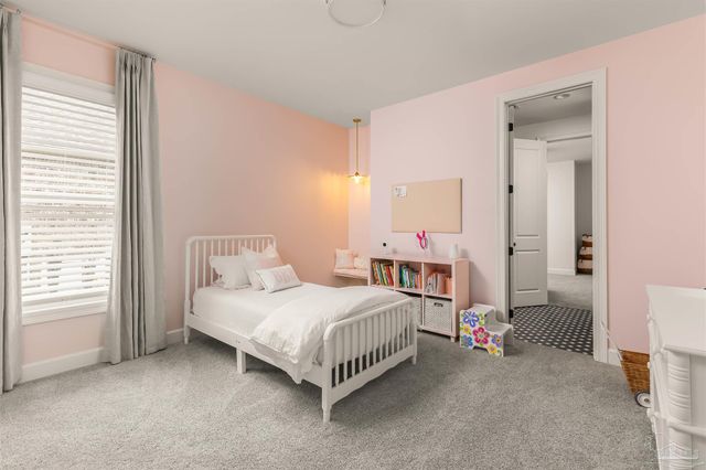 5677 Highland Lake Dr, Milton, FL 32583