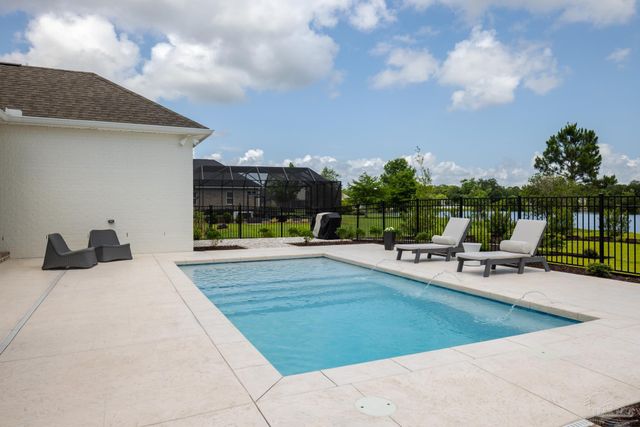 5677 Highland Lake Dr, Milton, FL 32583