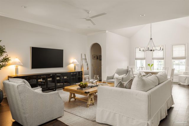 5677 Highland Lake Dr, Milton, FL 32583