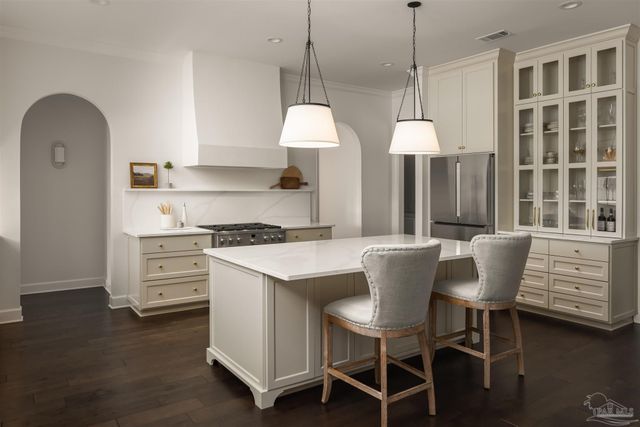 5677 Highland Lake Dr, Milton, FL 32583