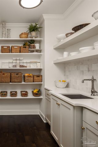 5677 Highland Lake Dr, Milton, FL 32583