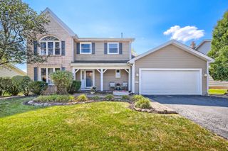 654 Matthew Lane, Carol Stream, IL 60188
