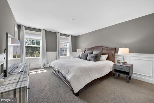 8909 ENGLEWOOD FARMS DR, Manassas, VA 20112