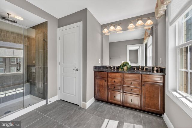 8909 ENGLEWOOD FARMS DR, Manassas, VA 20112