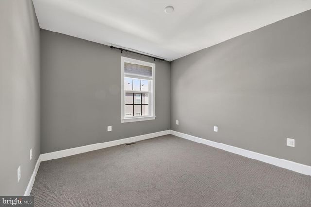 8909 ENGLEWOOD FARMS DR, Manassas, VA 20112