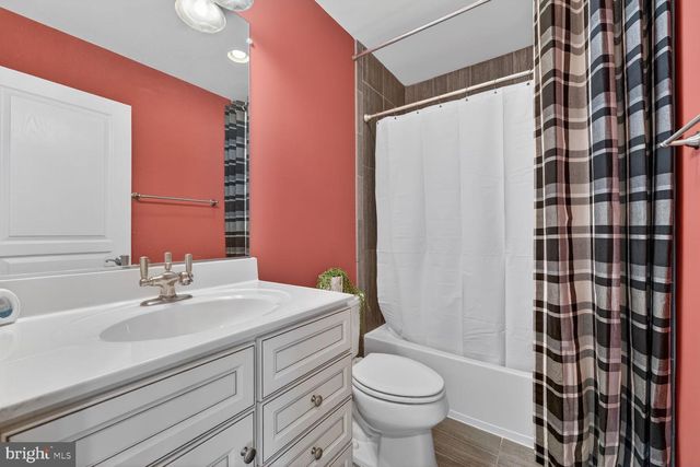 8909 ENGLEWOOD FARMS DR, Manassas, VA 20112