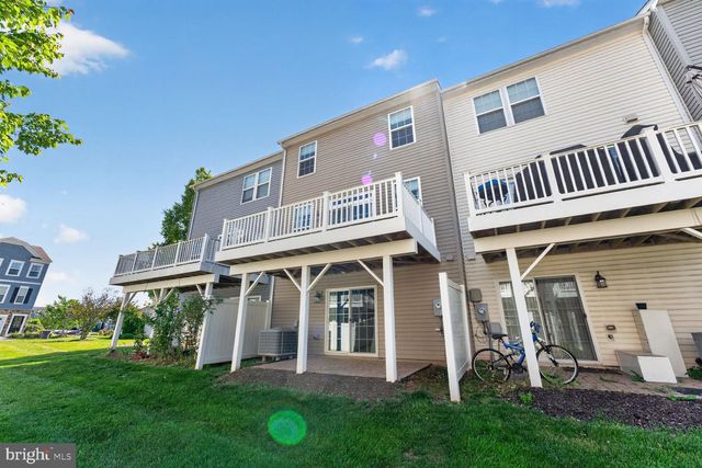 8909 ENGLEWOOD FARMS DR, Manassas, VA 20112