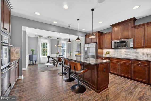 8909 ENGLEWOOD FARMS DR, Manassas, VA 20112