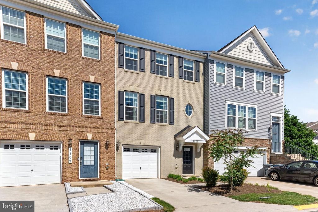 8909 ENGLEWOOD FARMS DR, Manassas, VA 20112