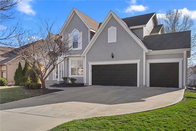 7715 W 144 Terrace, Overland Park, KS 66223