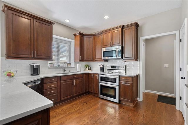 7715 W 144 Terrace, Overland Park, KS 66223