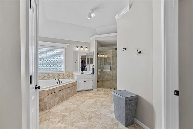 7715 W 144 Terrace, Overland Park, KS 66223