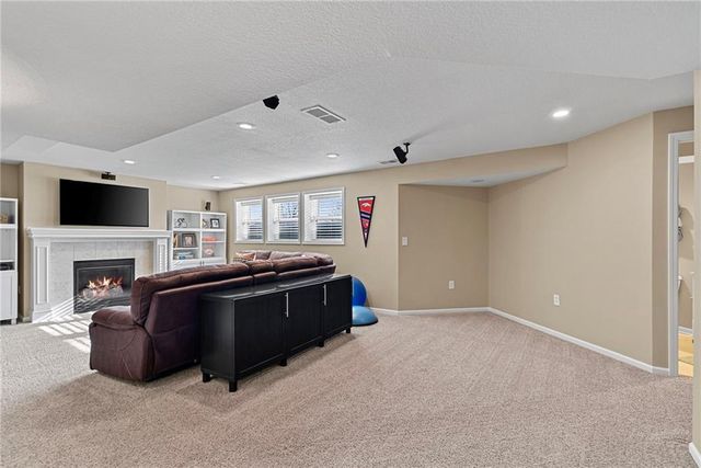 7715 W 144 Terrace, Overland Park, KS 66223