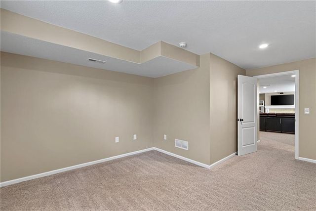 7715 W 144 Terrace, Overland Park, KS 66223