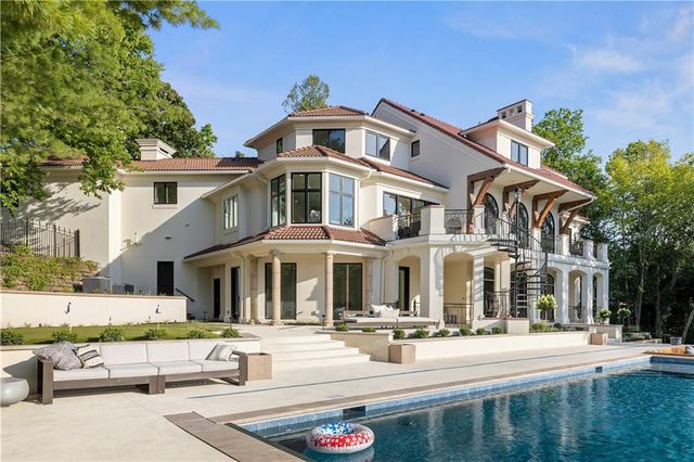 17040 S Highland Ridge Drive, Loch Lloyd, MO 64012