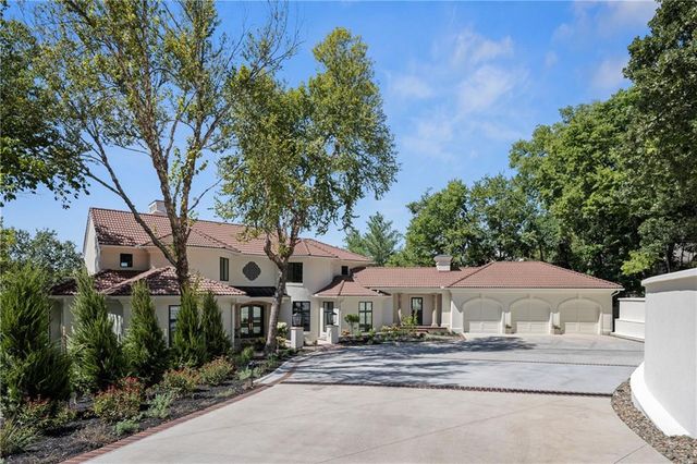 17040 S Highland Ridge Drive, Loch Lloyd, MO 64012