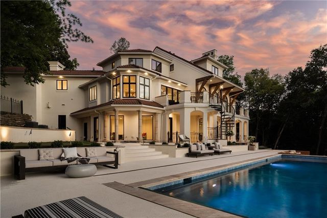 17040 S Highland Ridge Drive, Loch Lloyd, MO 64012