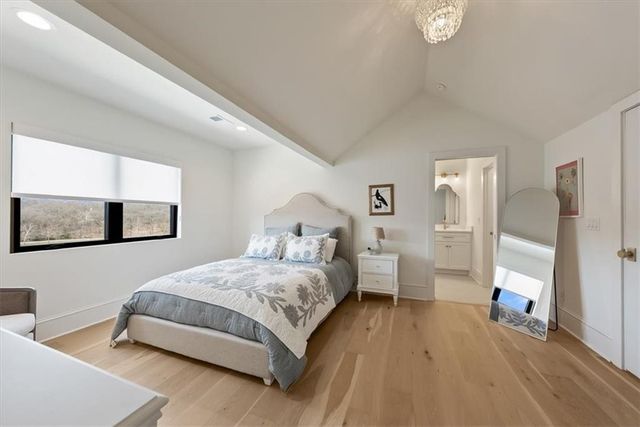 17040 S Highland Ridge Drive, Loch Lloyd, MO 64012
