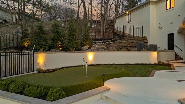 17040 S Highland Ridge Drive, Loch Lloyd, MO 64012