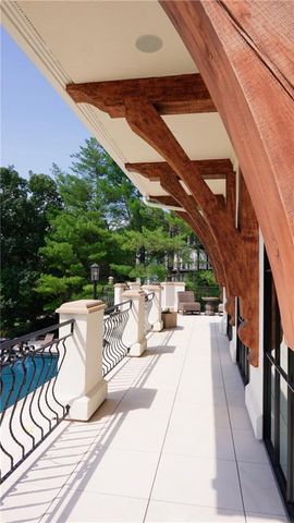 17040 S Highland Ridge Drive, Loch Lloyd, MO 64012