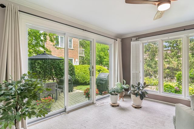 1653 N Belmont Court, Arlington Heights, IL 60004