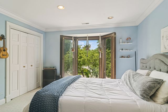 1653 N Belmont Court, Arlington Heights, IL 60004