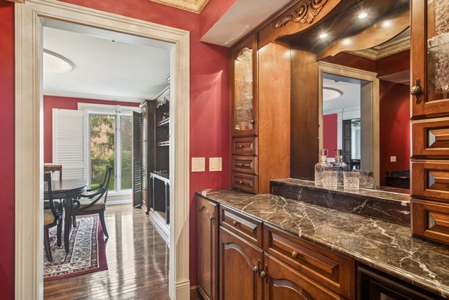 1653 N Belmont Court, Arlington Heights, IL 60004