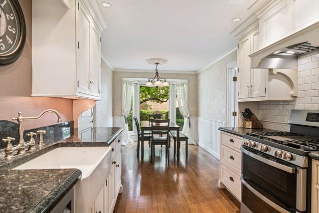 1653 N Belmont Court, Arlington Heights, IL 60004